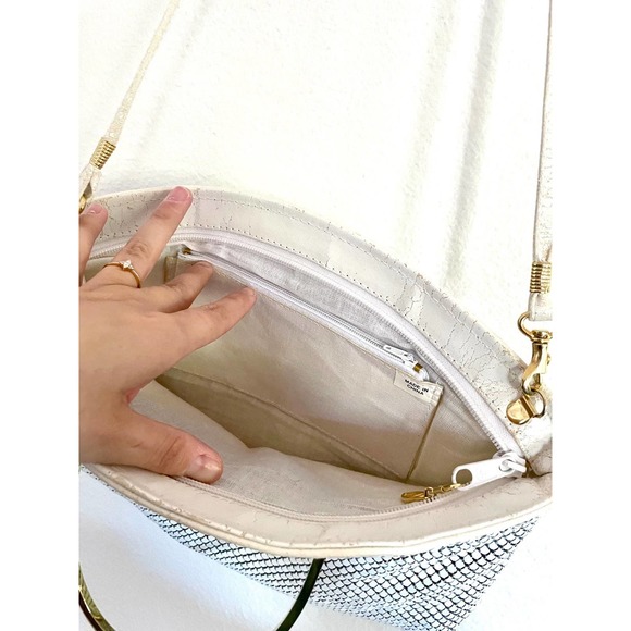 Vintage White Chain Link Mesh Evening Handbags - Picture 5 of 5